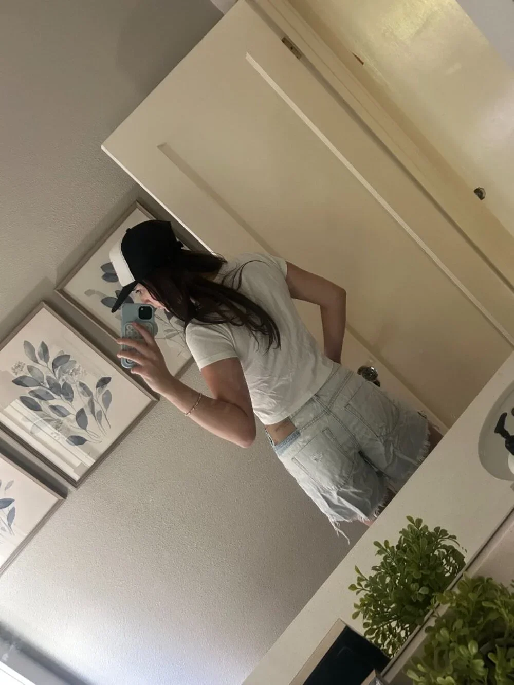 One Teaspoon Frankies low waist long length distressed denim shorts 🤍